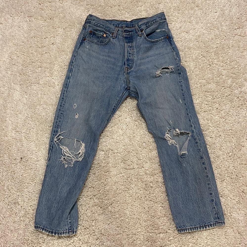 Distressed Levi 501 jeans, size 28